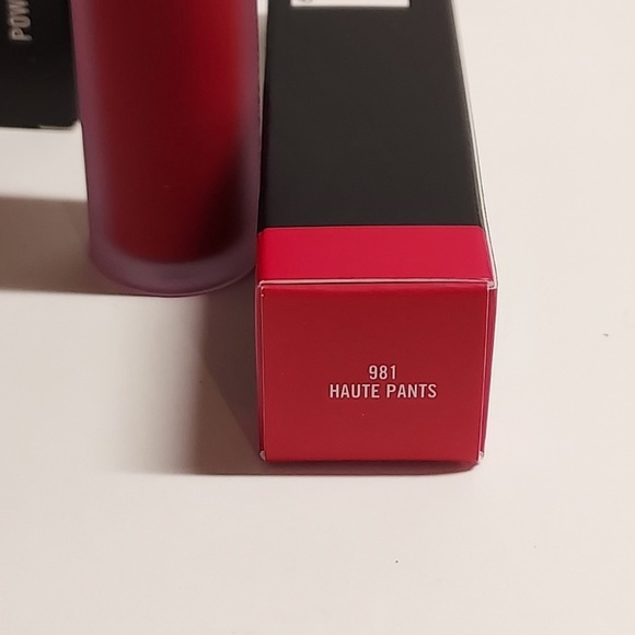 (LGSF) NEW MAC Powder Kiss Liquid Lipcolour *HAUTE PANTS* / 0.17 oz / New In Box - Picture 13 of 13